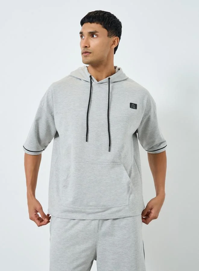 ستايلي طقم تيشيرت واسع بغطاء رأس وشورت